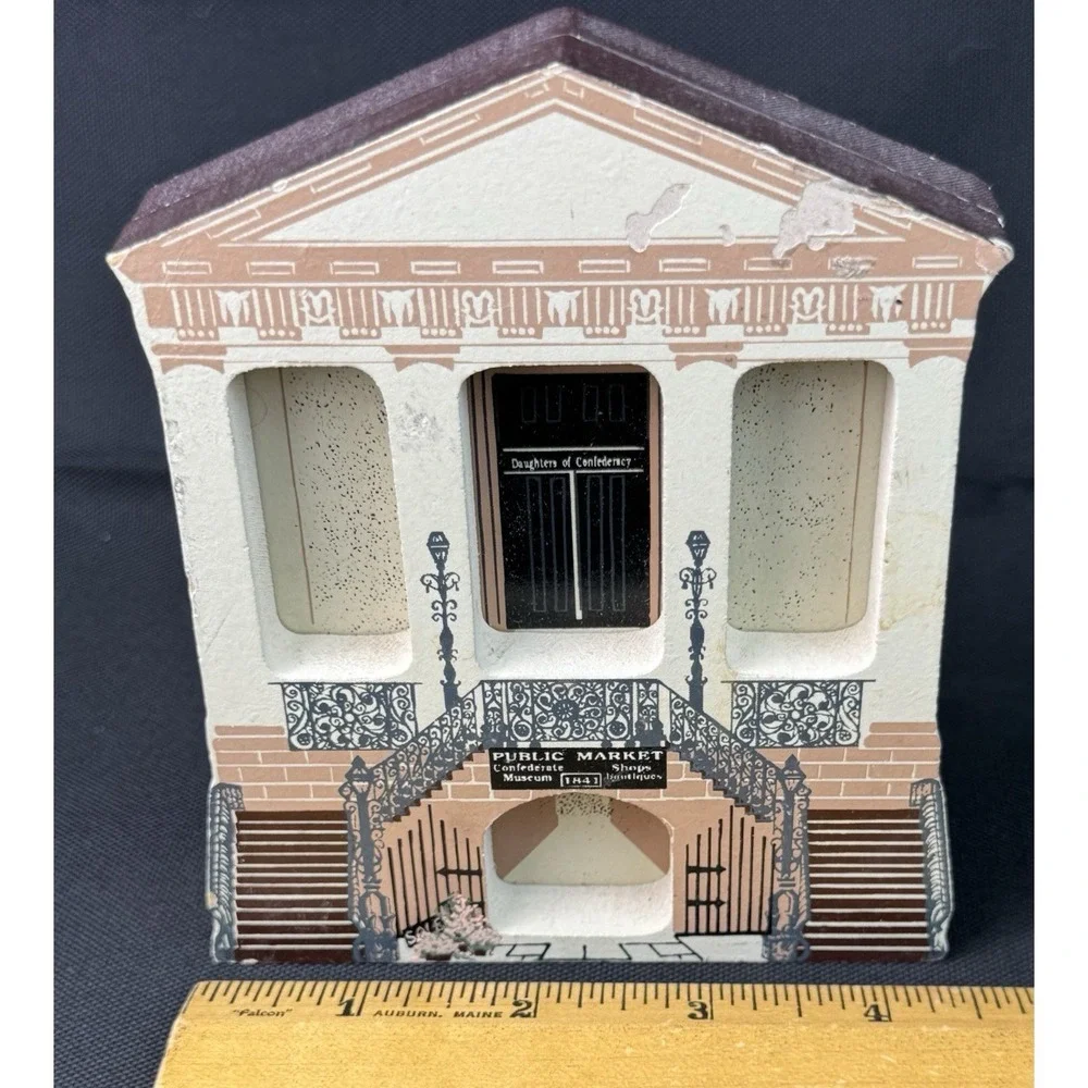 VTG 1990 Market Hall In Charleston S.C. Wooden Shelf Sitter